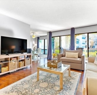 10% Off 7+ Nights In 2026 - Lighthouse Tennis 2383