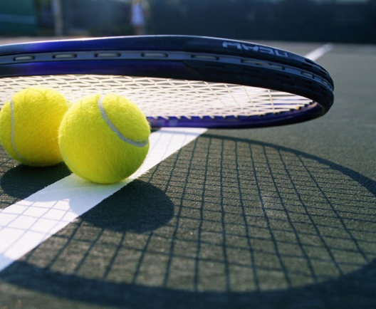 tennis racket