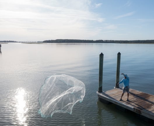 How To Throw A Cast Net For Live Bait (Beginner Lesson)