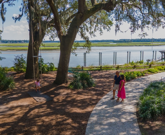 Bluffton May river family in park 