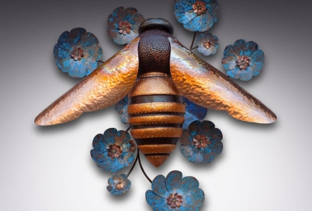 Art Market bee by Eric Moore