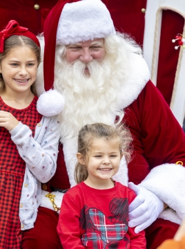 santa with kids 