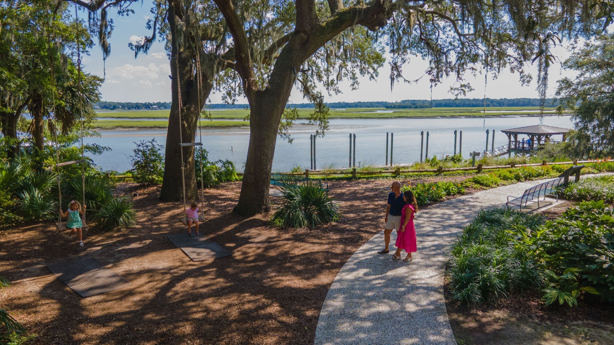 Bluffton May river family in park 