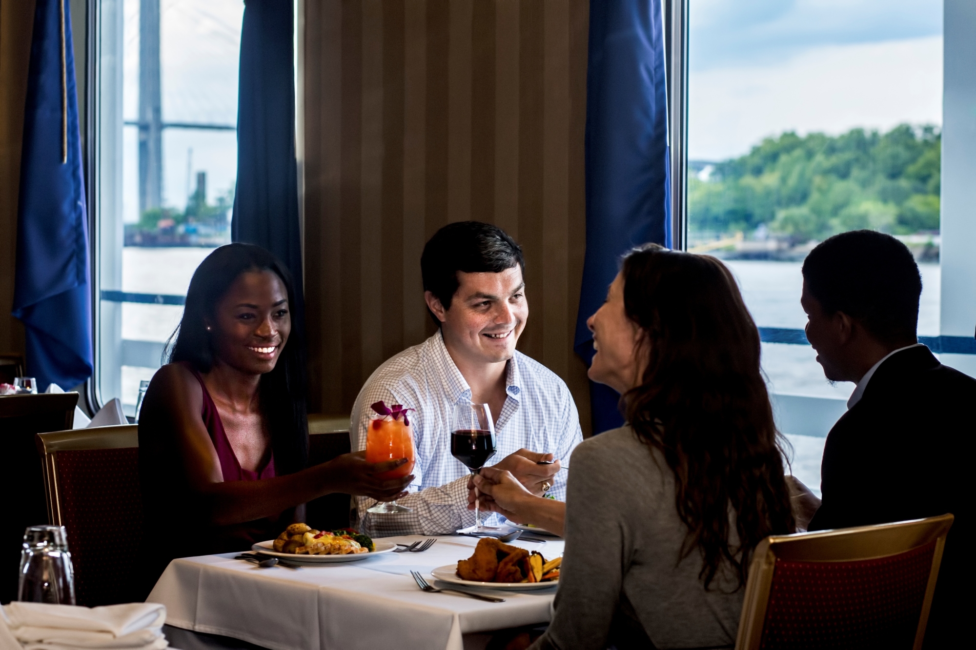 Dine with friends and family as you cruise the historic Savannah River!