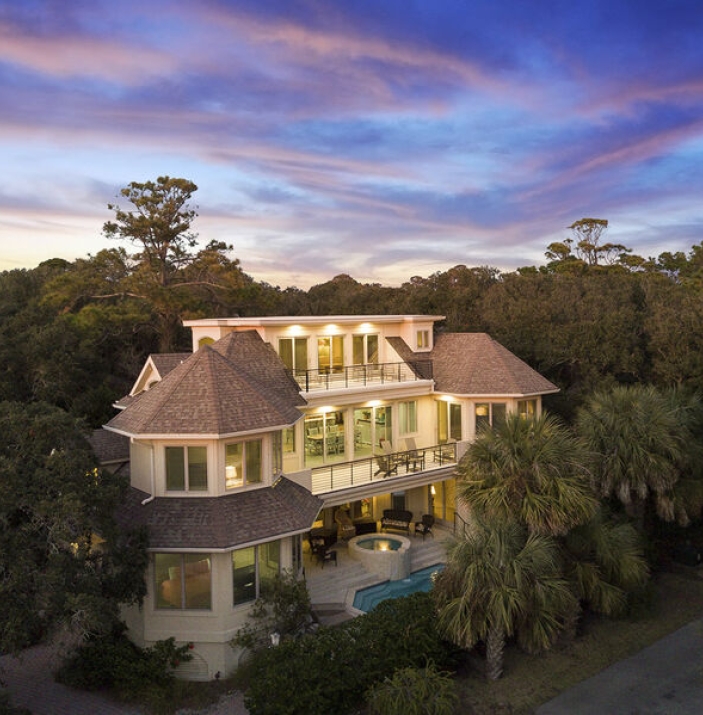 "Pura Vida" location, front of home